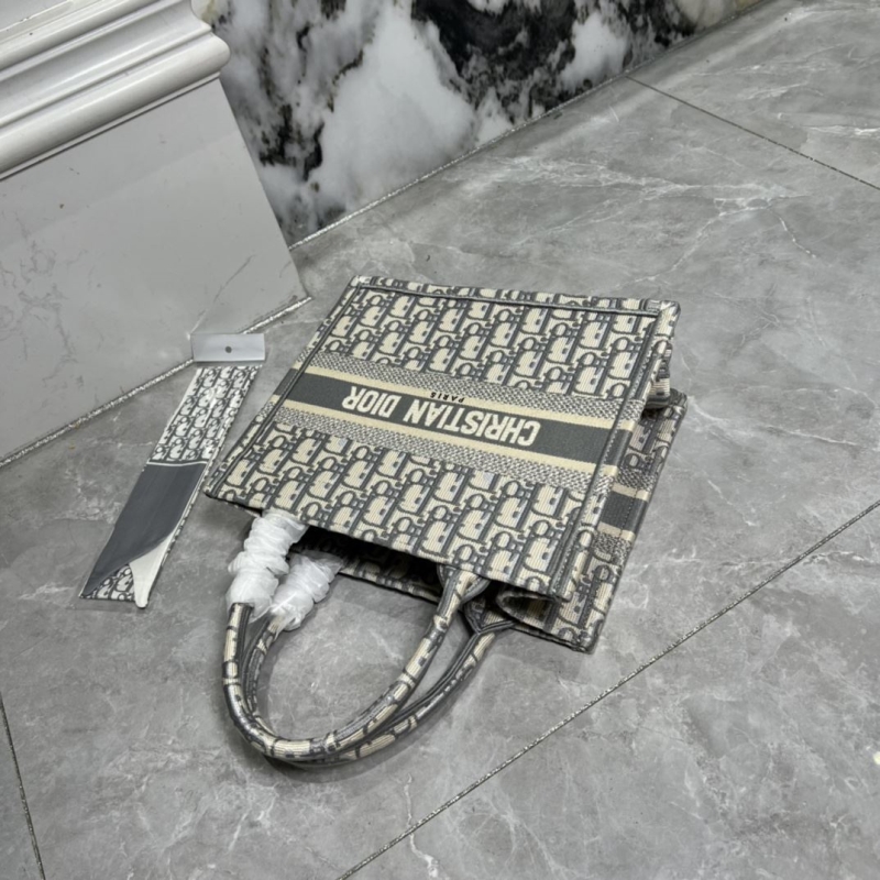 Dior Shopping Bags